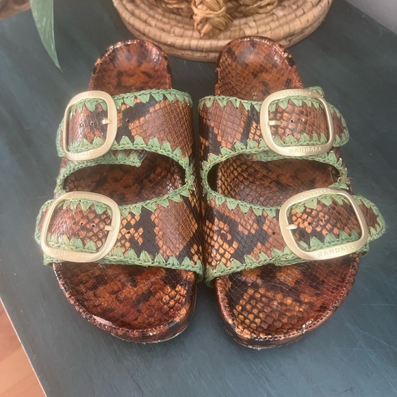 LOEFFLER RANDALL
Theo Embroidered Dual-buckle Sandals In Breml
Women’s 8 - Picture 1 of 4
